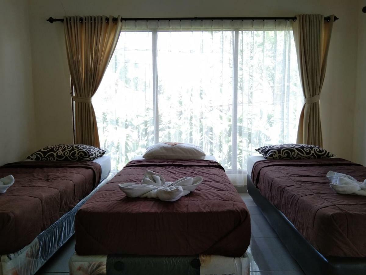 Sunwukong Guest House Ubud Esterno foto